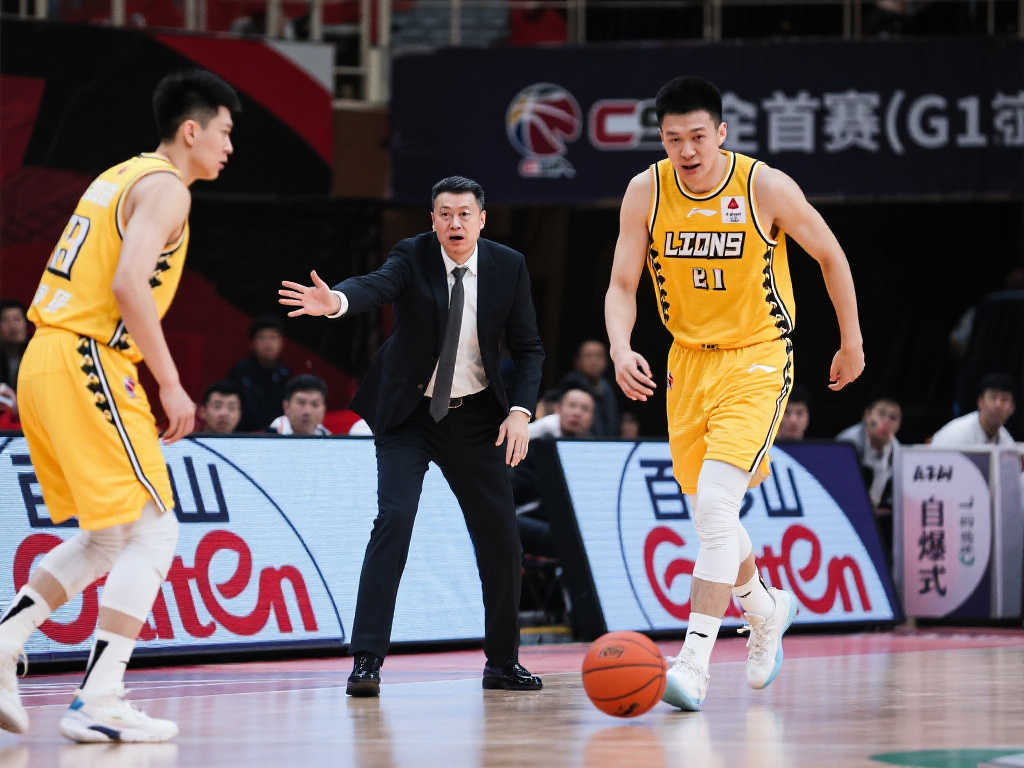 广厦G1失利王博决策失误!第二节崩盘送分,末节排兵布阵葬送胜机! 广厦G1失利王博决策失误!第二节崩盘送分,末节排兵布阵葬送胜机!