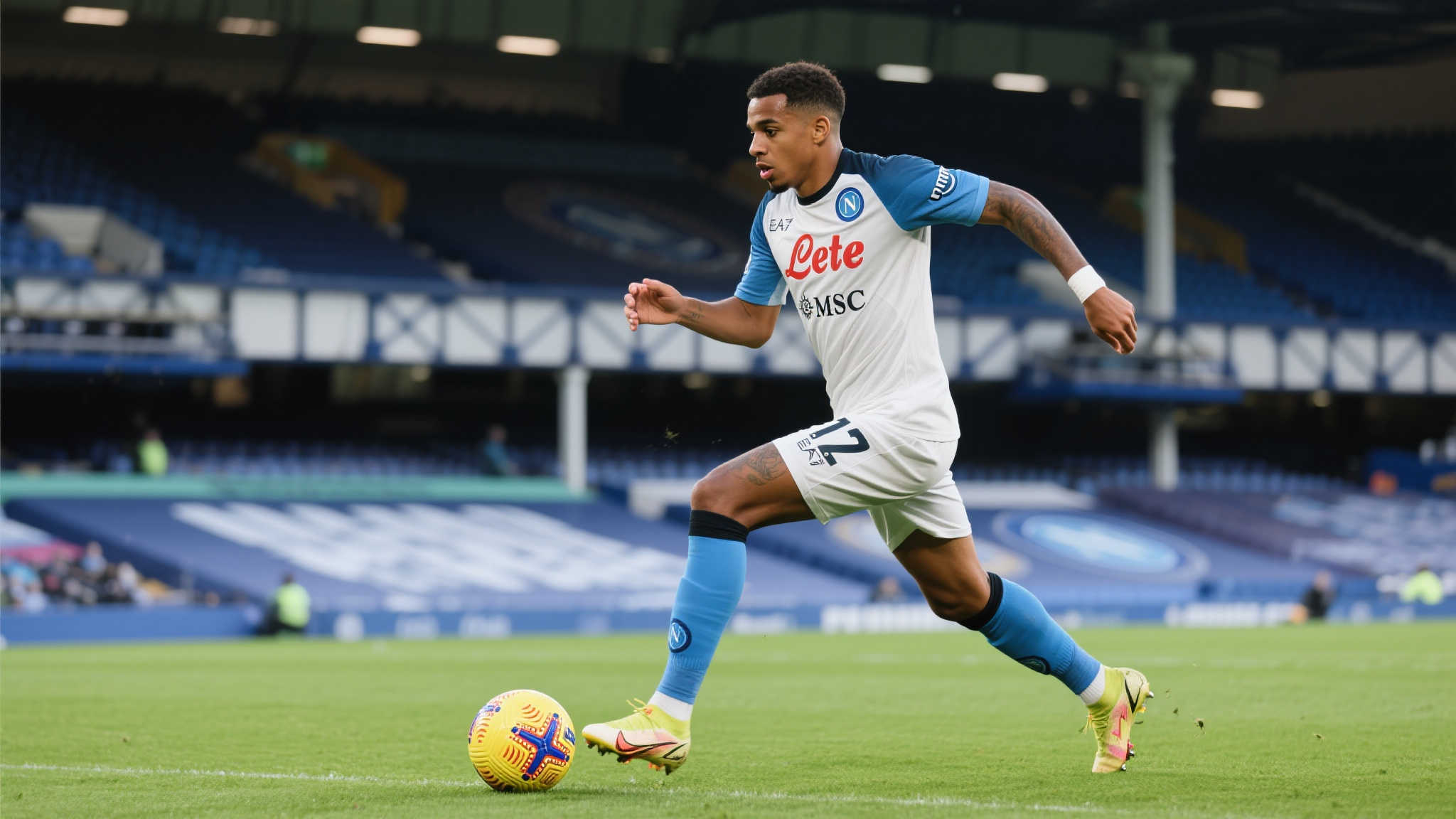 全市场：那不勒斯瞄准布伦特福德边锋沙德，或将展开转会谈判